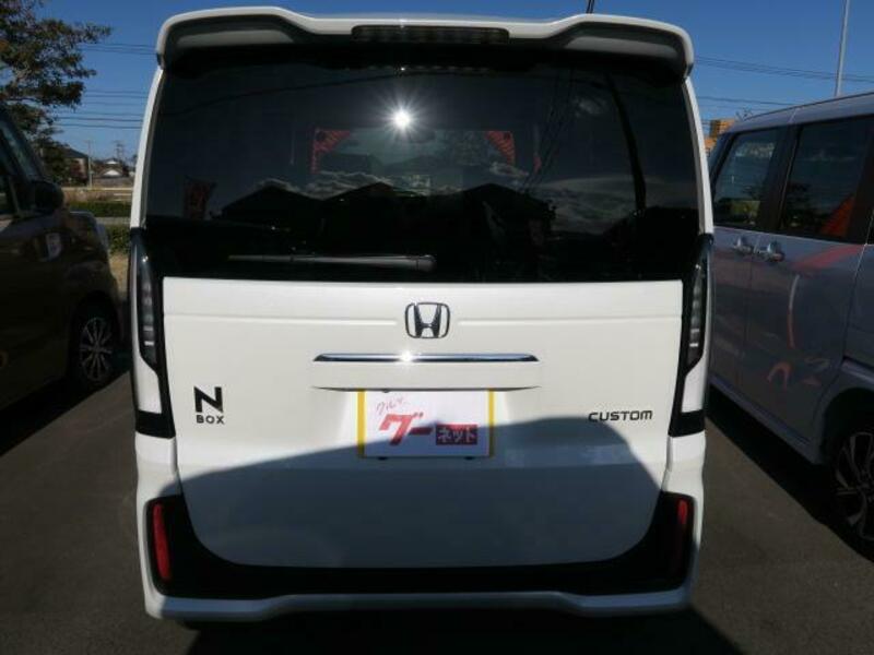 N BOX CUSTOM