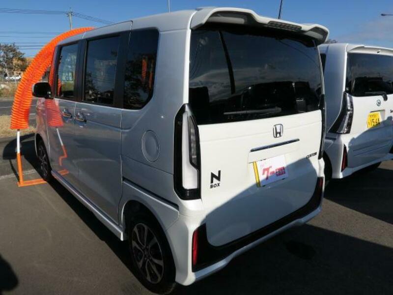 N BOX CUSTOM