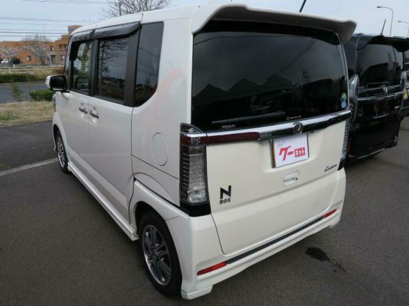 N BOX CUSTOM