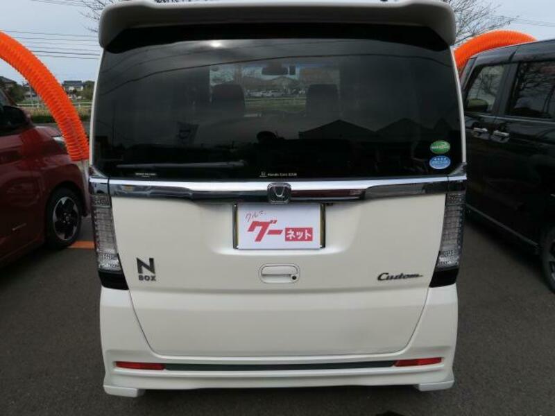 N BOX CUSTOM