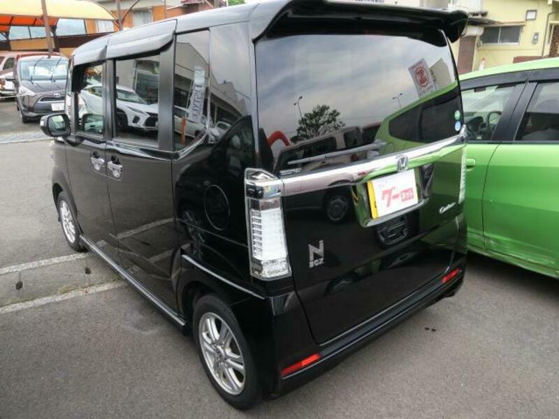 N BOX CUSTOM