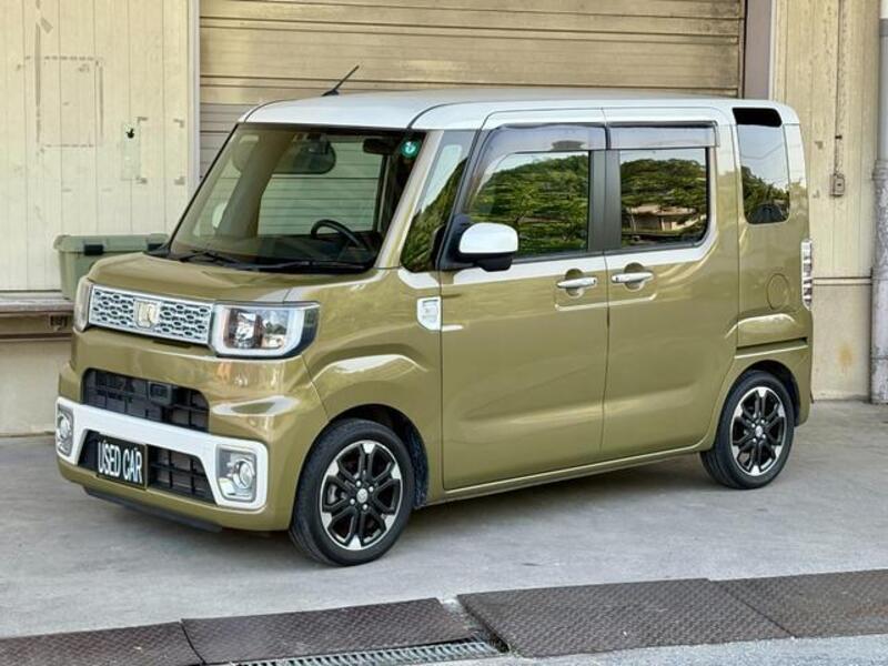 DAIHATSU WAKE