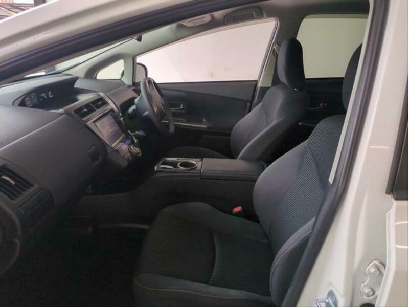 PRIUS ALPHA