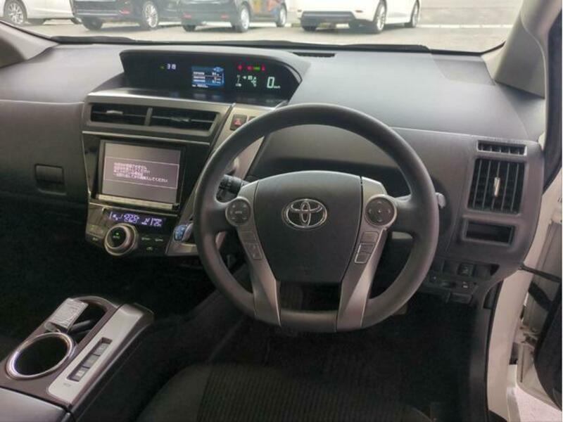 PRIUS ALPHA