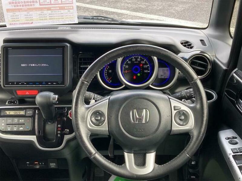 N BOX CUSTOM