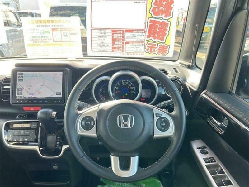 N BOX CUSTOM