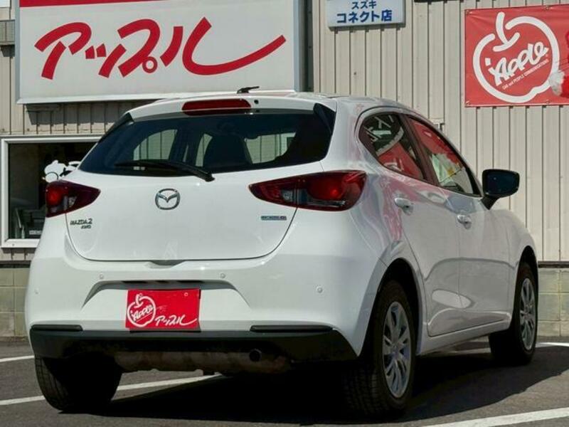 MAZDA2
