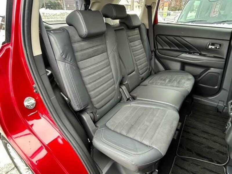 OUTLANDER PHEV