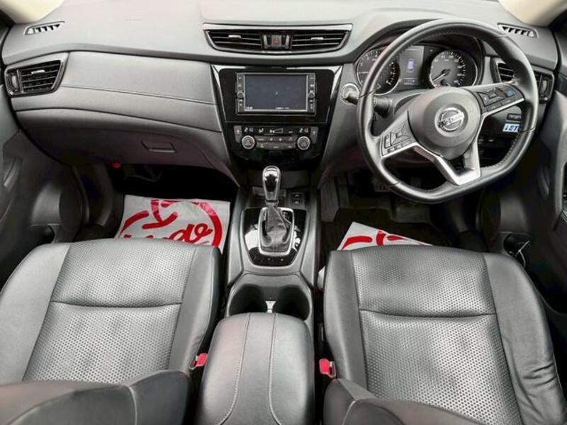 X-TRAIL