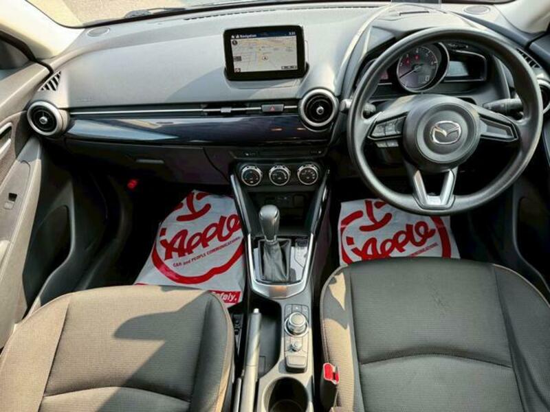 MAZDA2