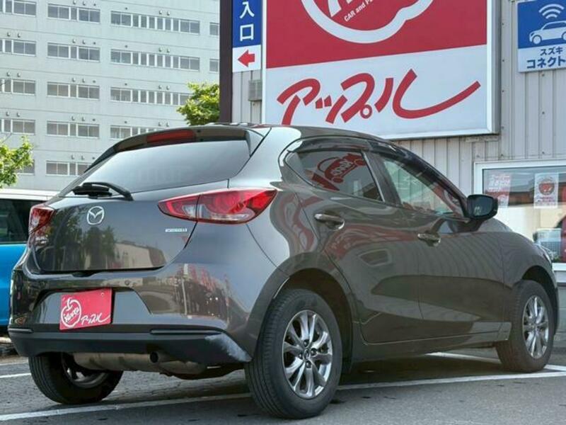 MAZDA2
