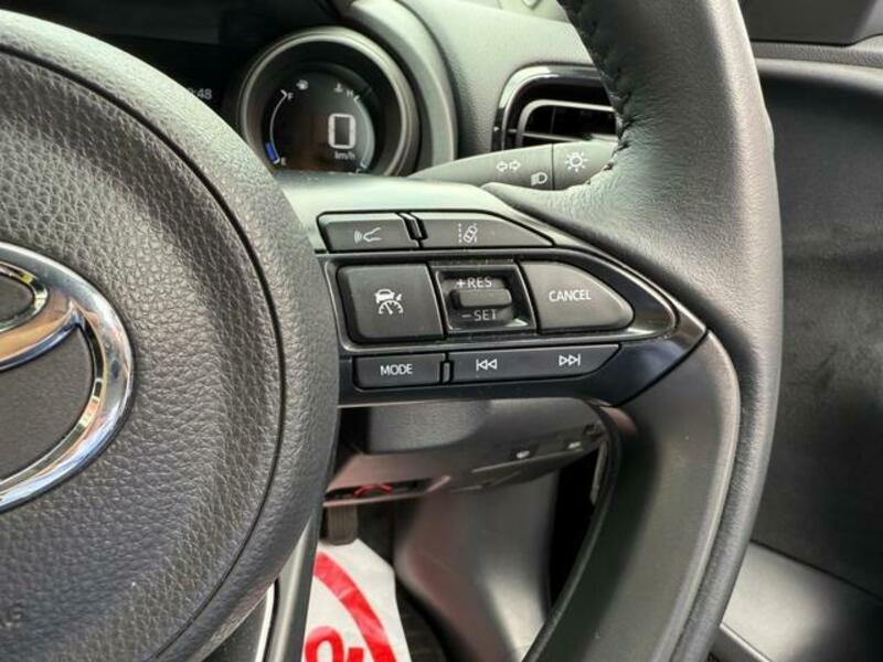 YARIS CROSS