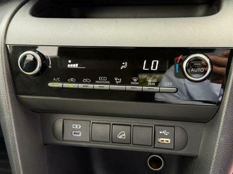 YARIS CROSS