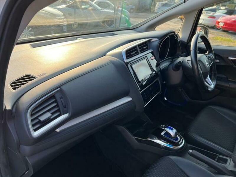FIT HYBRID