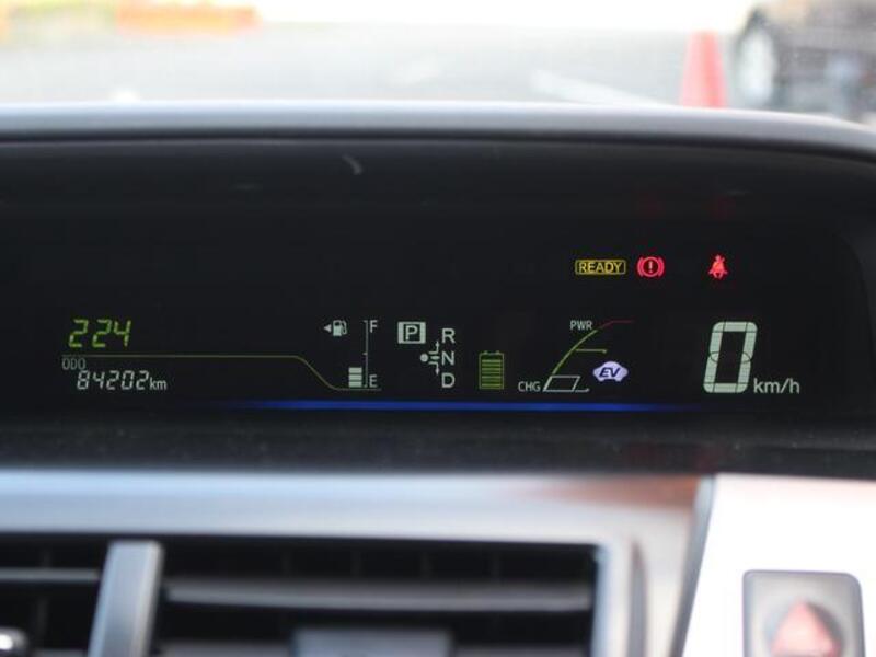 PRIUS ALPHA