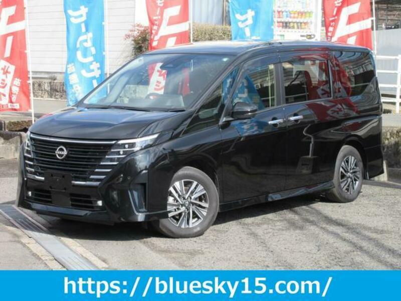 NISSAN SERENA