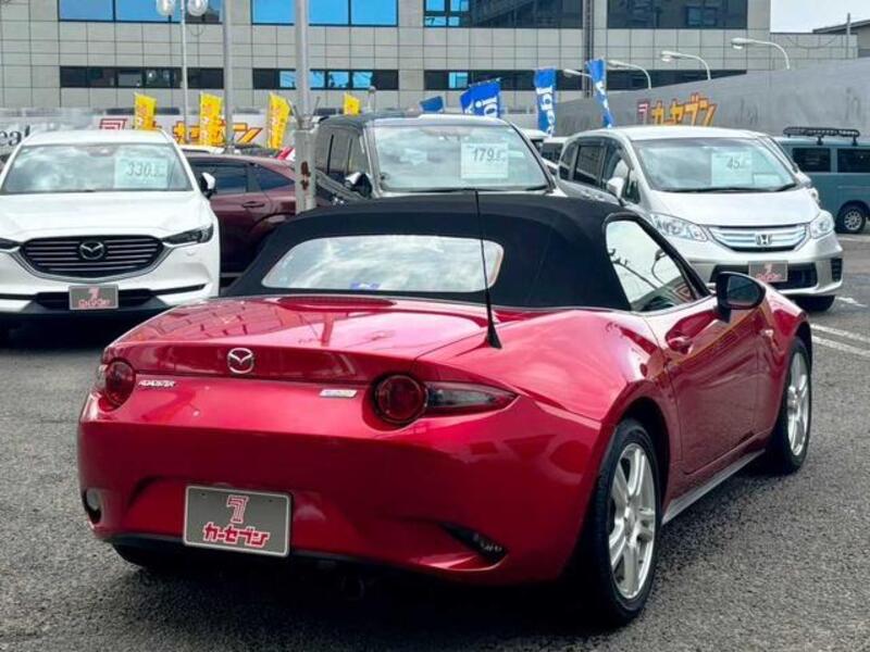 ROADSTER