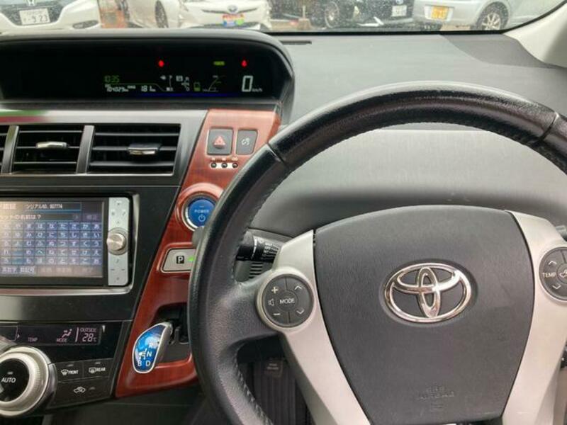 PRIUS ALPHA