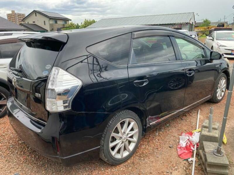 PRIUS ALPHA