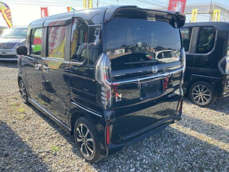 N BOX CUSTOM