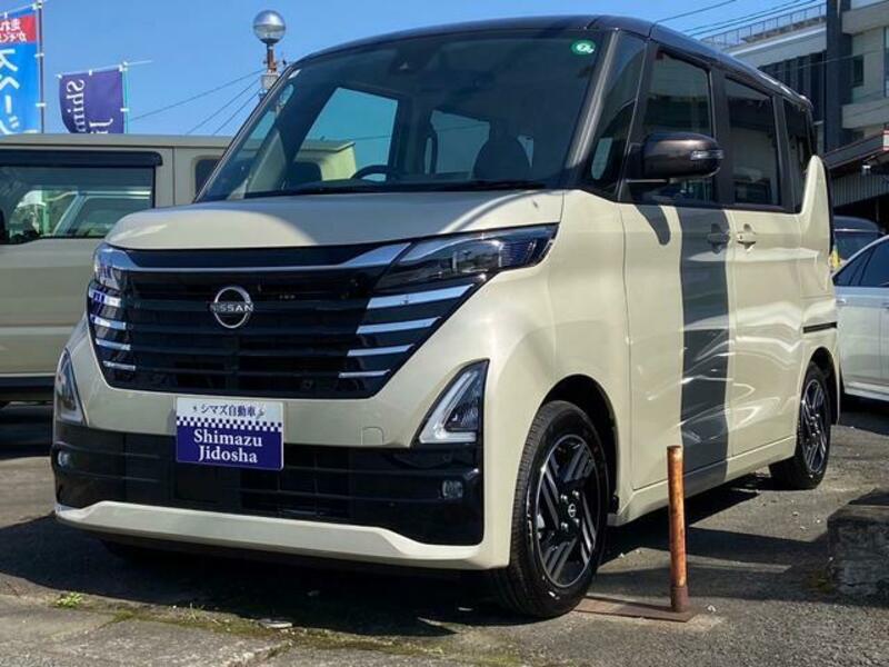 NISSAN ROOX