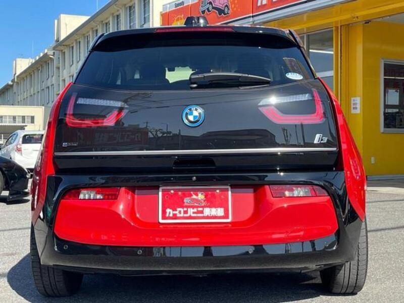 i3