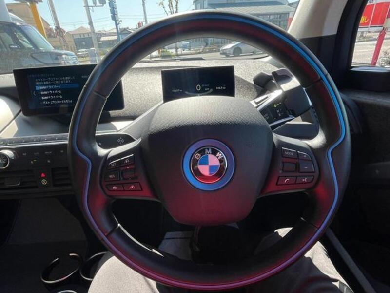 i3