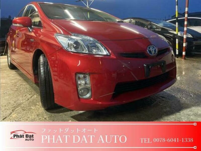 TOYOTA PRIUS