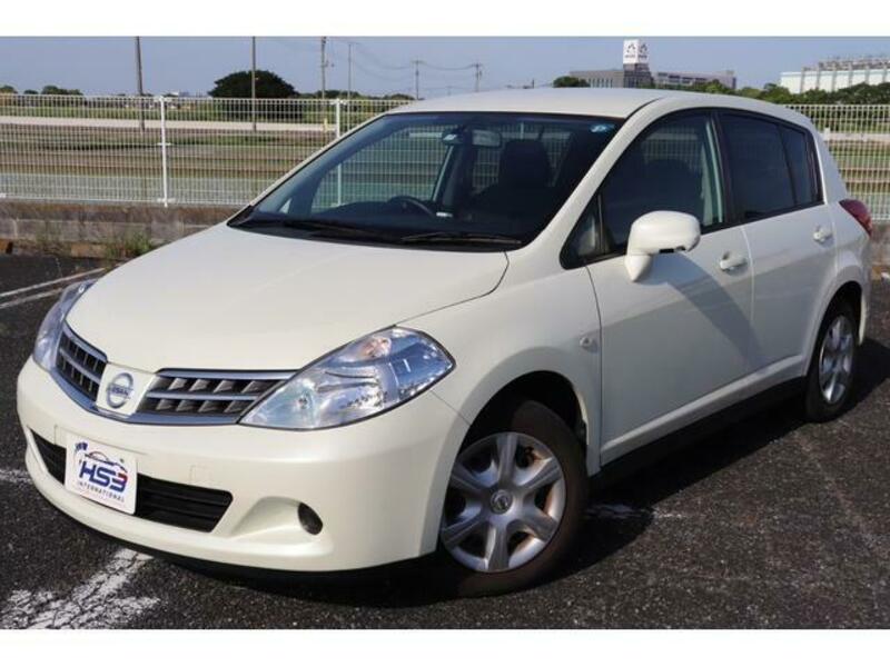 NISSAN TIIDA