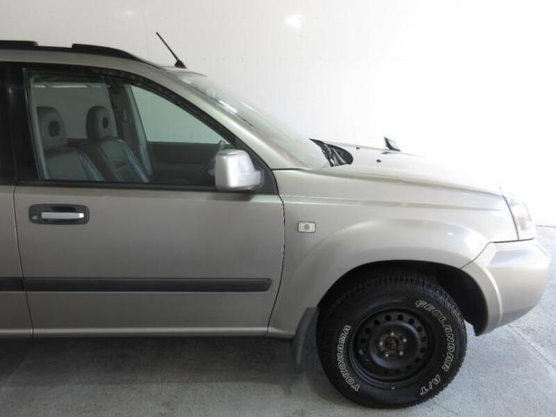 X-TRAIL