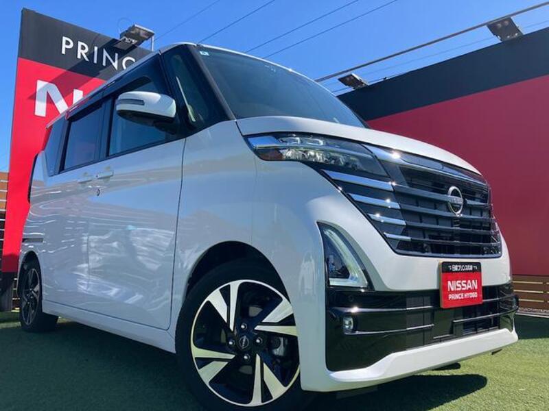 NISSAN ROOX