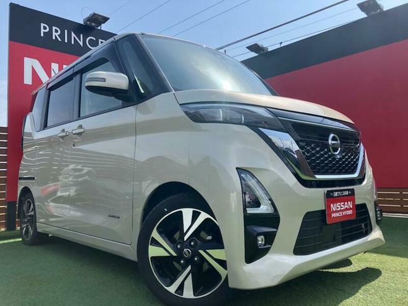 NISSAN ROOX