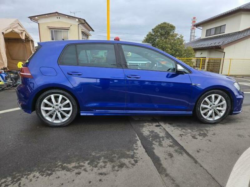 GOLF R