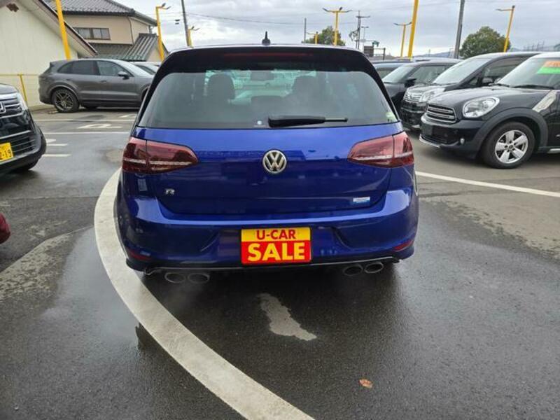 GOLF R