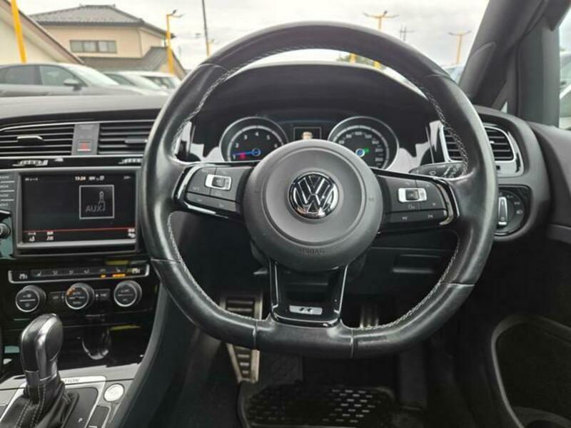 GOLF R