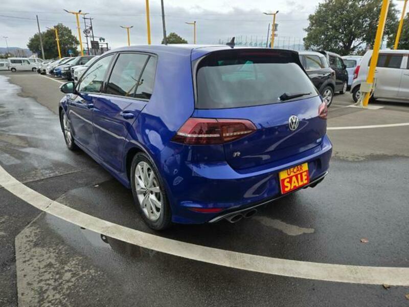 GOLF R