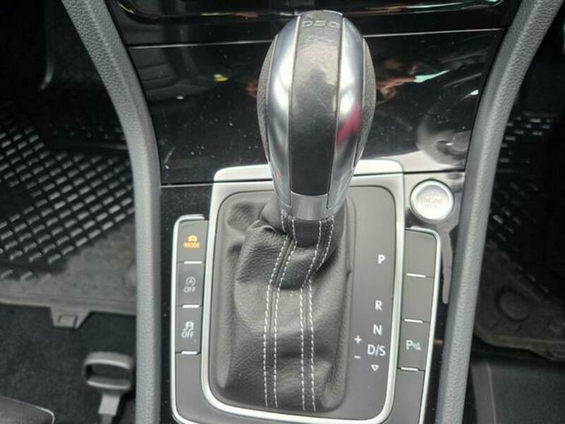 GOLF R