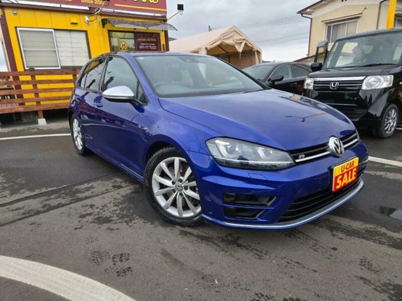 VOLKSWAGEN GOLF R
