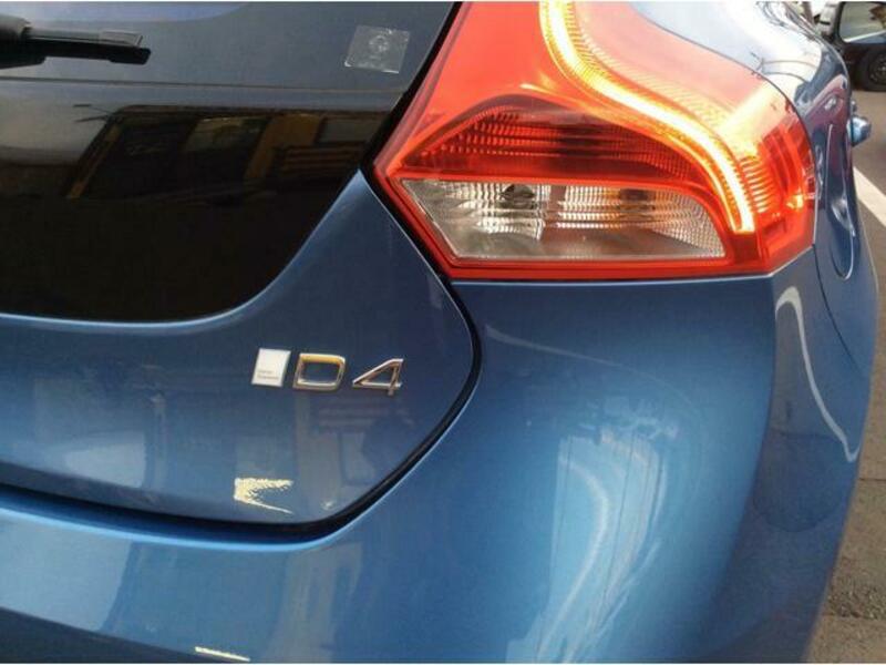 V40