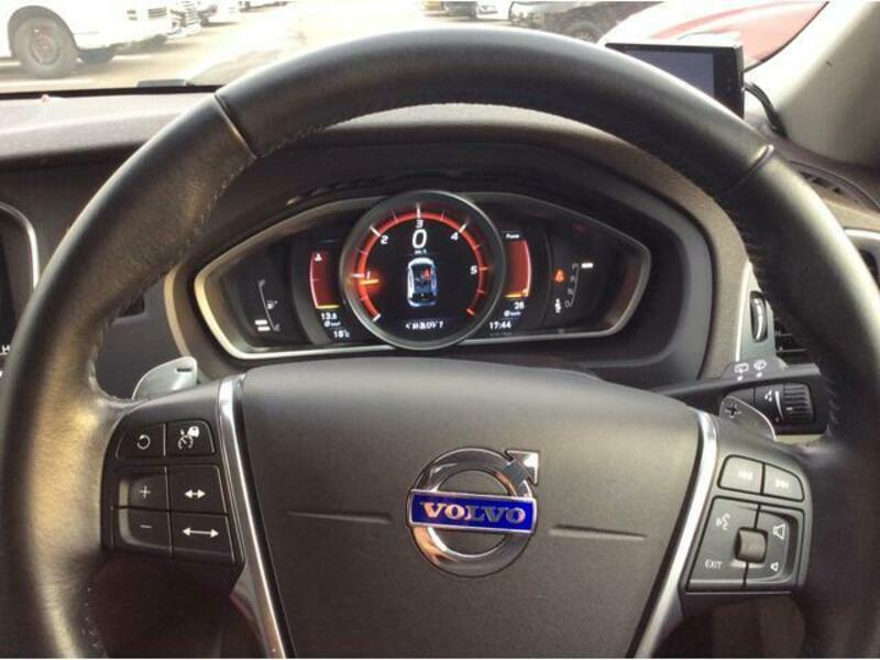 V40