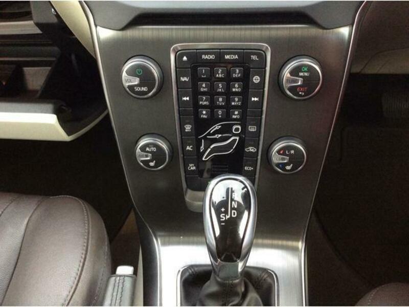 V40
