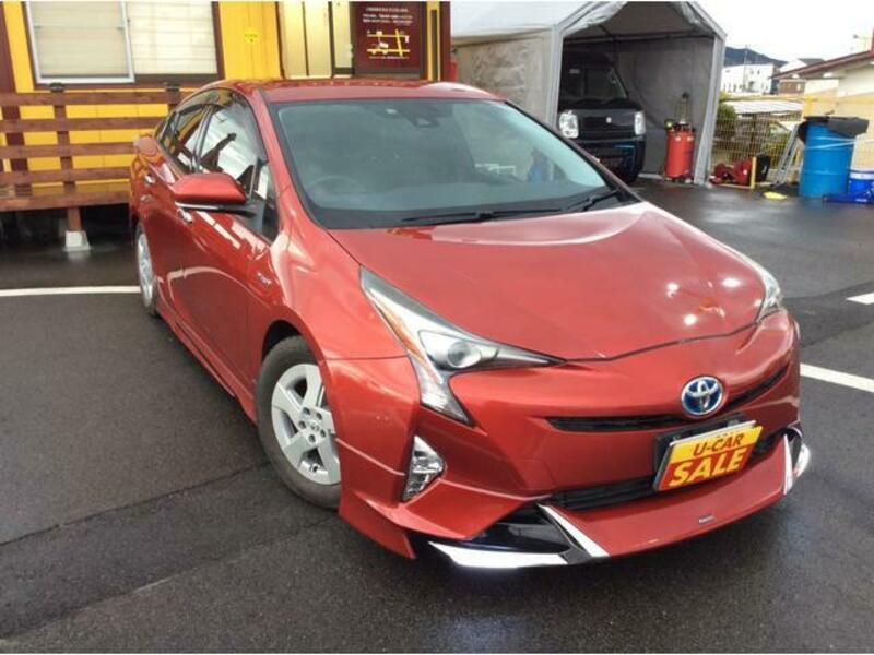 TOYOTA PRIUS