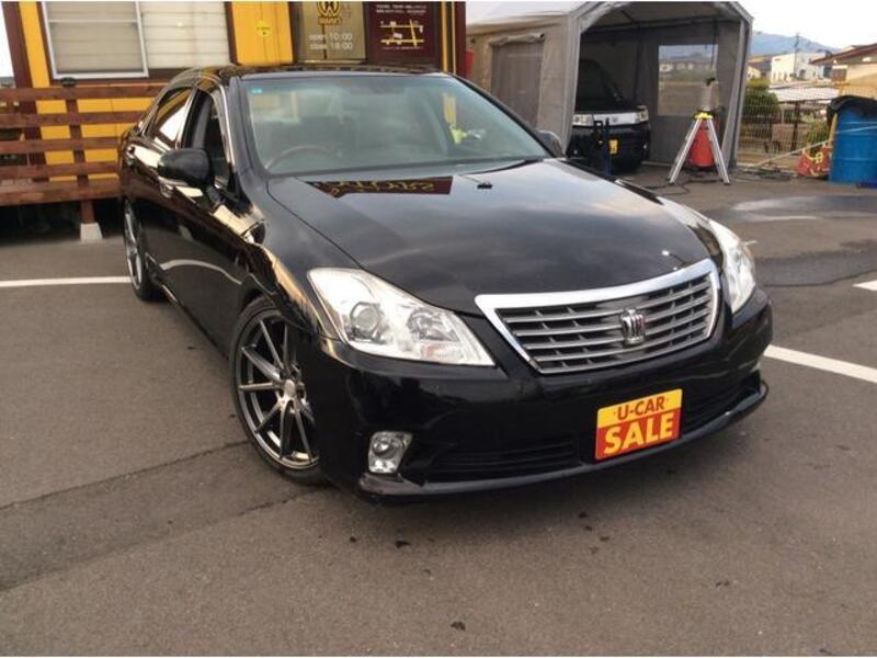 TOYOTA CROWN