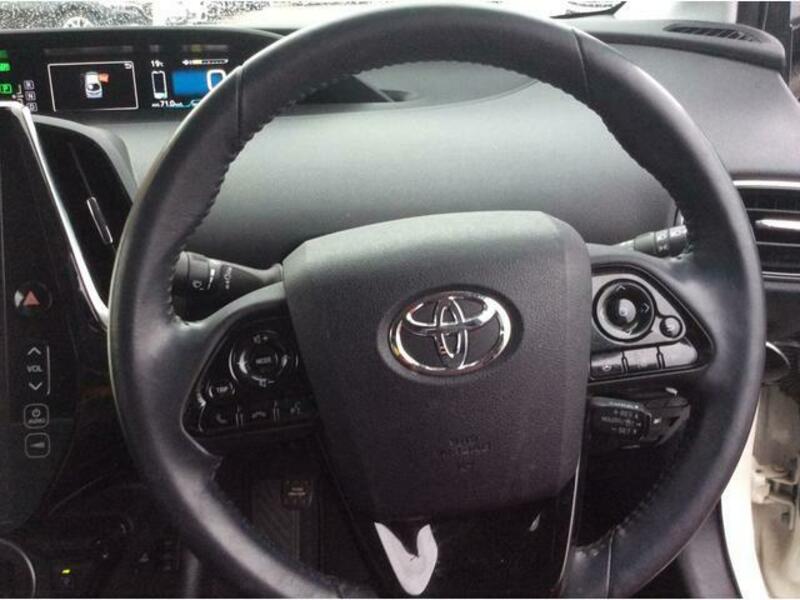 PRIUS PHV