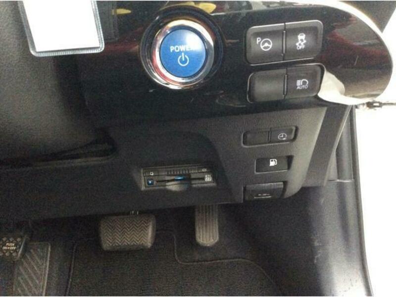 PRIUS PHV