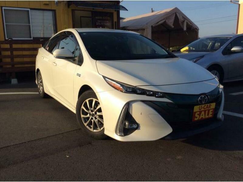TOYOTA PRIUS PHV