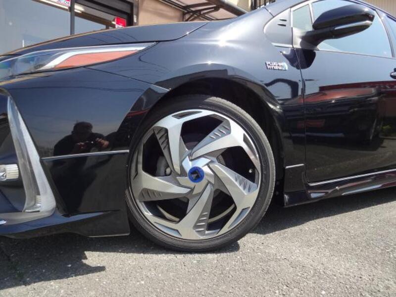 PRIUS PHV
