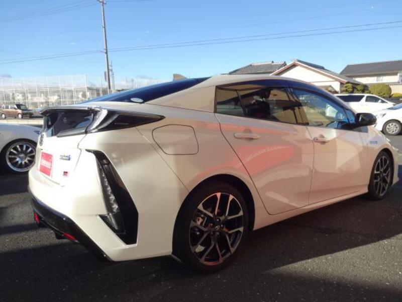 PRIUS PHV