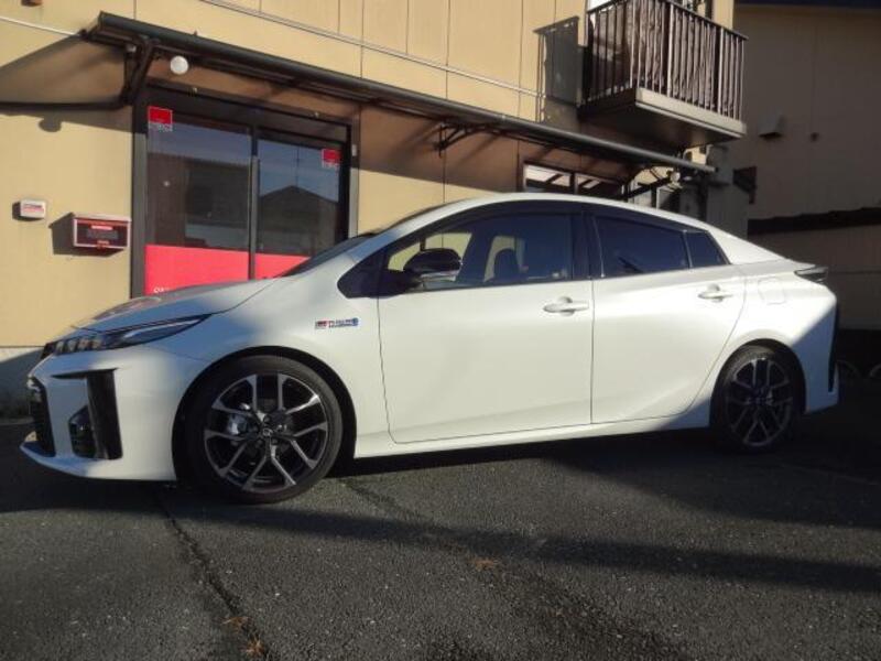 PRIUS PHV