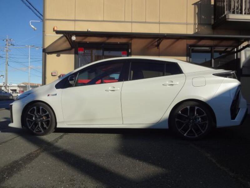 PRIUS PHV